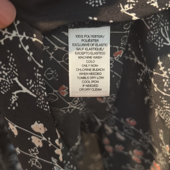 LOFT petite floral blouse - Picture 4 of 4